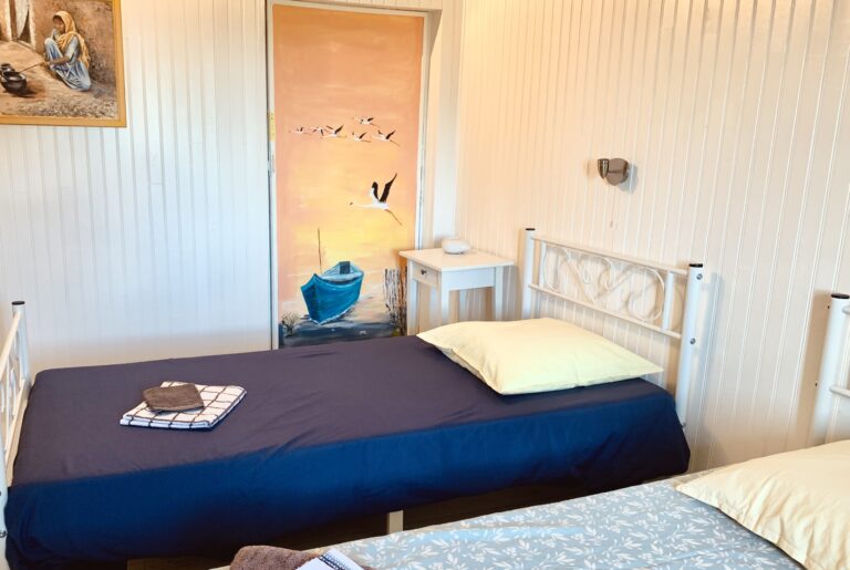 Sibyll'guesthouse, chambre 2 lits jumeaux et dressing